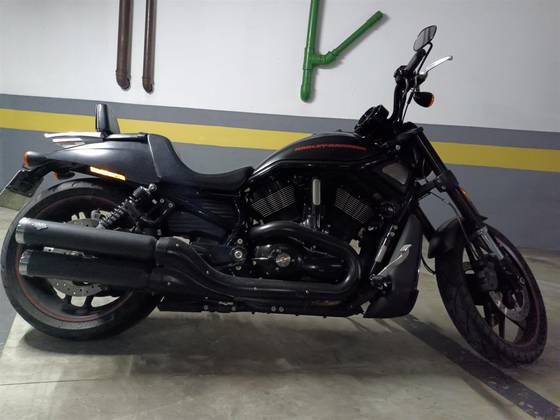 HARLEY-DAVIDSON V-ROD 10TH ANNIVERSARY EDITION 